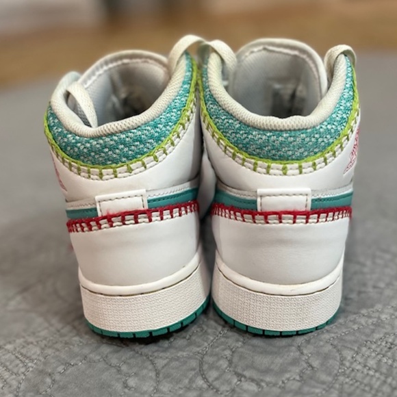 Nike Air Jordan 1 Mid SE GS White Teal Retro DM6218-100 - SIZE 5Y = 7 WOMENS - Picture 7 of 12